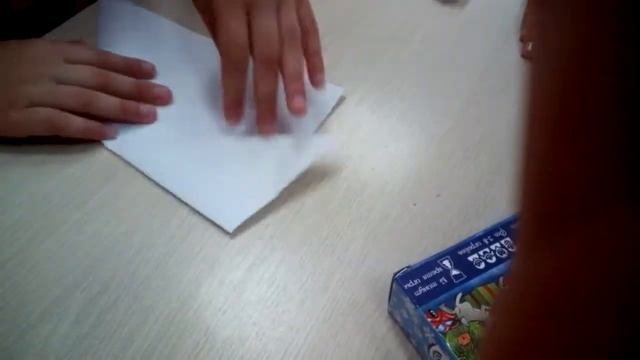 Мисс Алёна и Варя делают поделки из бумаги - Котиков смотреть онлайн