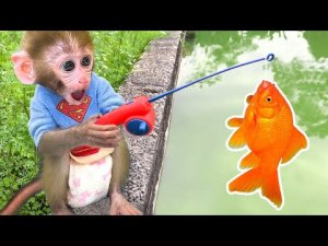 обезьянка на рыбалке