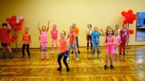 Madagascar, I like to move it, Dance song.