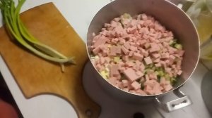 Очень ВКУСНАЯ окрошка по городскому рецепту_Главное соблюдать пропорции (720p).mp4