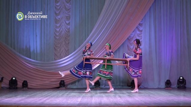 Отчетный концерт образцового танцевального коллектива  "Улыбка" . Джанкой 2022.mp4