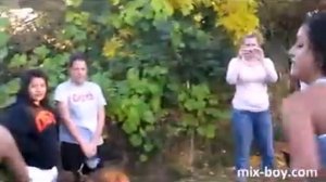 Женский уличный бокс