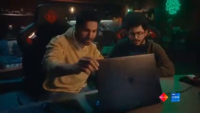 carryminati &Varun Dhawan gaming laptop @varundhawan@carryminatireels3364@CarryMinati смотреть онлайн