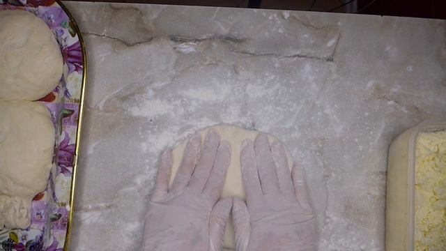 Хачапури по аджарски с перепелиными и куриными яйцами | Готовим вкусные хачапури по аджарски смотреть онлайн