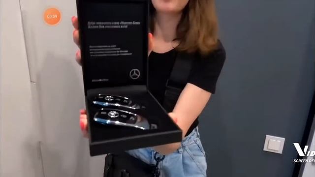 Эдесону вручили ключи от машины смотреть онлайн