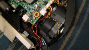 iClebo вращаем гироскоп