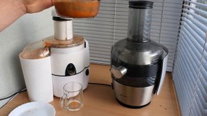 Сравнение соковыжималок: старая Elekta против новой Philips. Какая соковыжималка лучше?