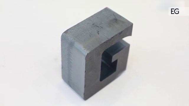 Оптоволоконный лазерный комплекс для резки металла со сменным столом и кабиной LF6020GT
