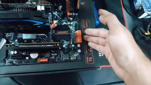 HUANANZHI X99-BD4 UNBOXING + MONTAGEM E TESTES COM 2683V3 (UNLOCK TURBO BOOST)! смотреть онлайн