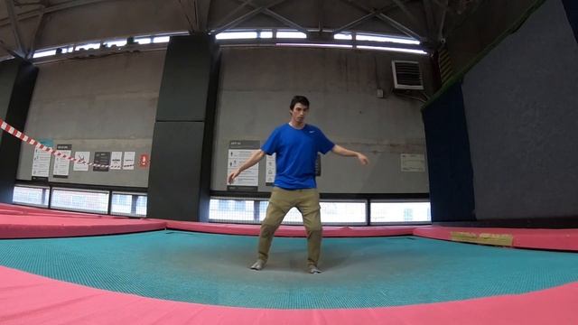 10 базовых трюков на батуте к лыжному сезону от Valeron Skier смотреть онлайн