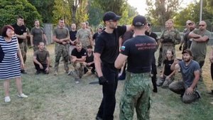 НОЖЕВОЙ БОЙ. Учебные комбинации с ножом / Боевые искусства