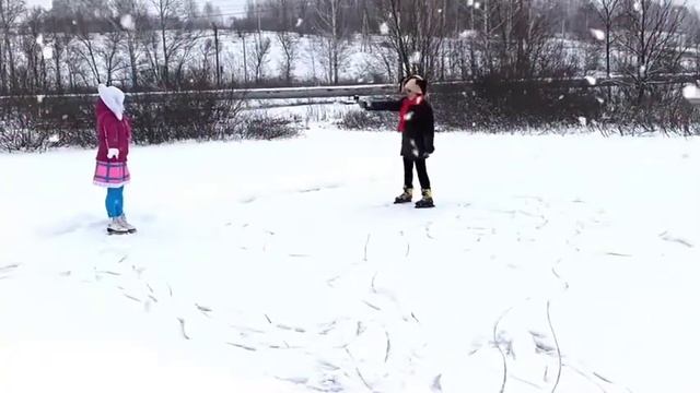 видео - ролик "Осторожно, тонкий лёд! смотреть онлайн