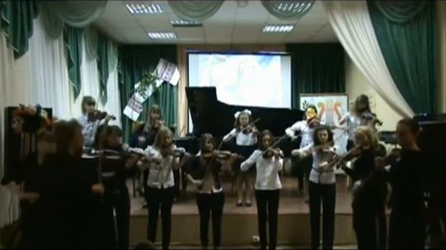 Ансамбль старших классов Шукайло "В старинном стиле".wmv смотреть онлайн