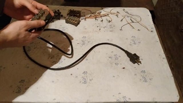 ЭЛЕКТРОПЛИТКА "ТАЙГА-21" В МЕТАЛЛОЛОМ. ИЩЕМ ЦВЕТМЕТ. НАШЛИ ЛАТУНЬ И НЕ ТОЛЬКО... смотреть онлайн