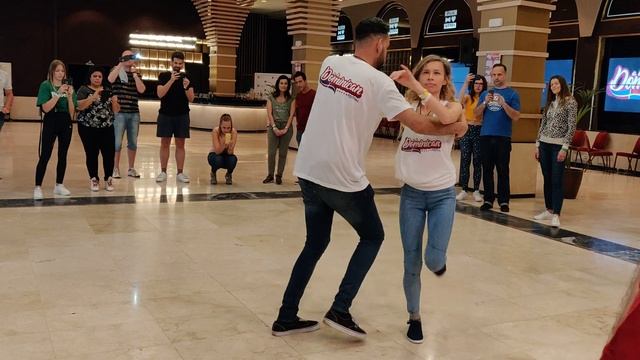 Demo Workshop de Bachata Dominicana en ??A lo Dominican Festival 2019?? by Cristian y Katerina смотреть онлайн