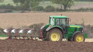 Ploughing & Sowing John Deere 6910 & 6630 Tractors