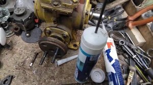 Шприц своими руками. НЕ реклама силиконовых герметиков!!  NOT advertising silicone sealants!!