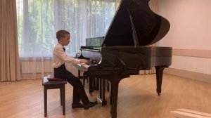 Овчинников Петр 9 лет исполняет А. Хачатурян « Подражание народному»