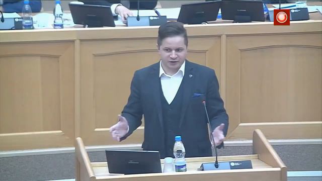 Депутат Госсовета Коми против QR кодов. смотреть онлайн