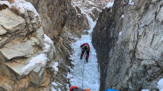 Ставим шатер с печкой около льда. смотреть онлайн