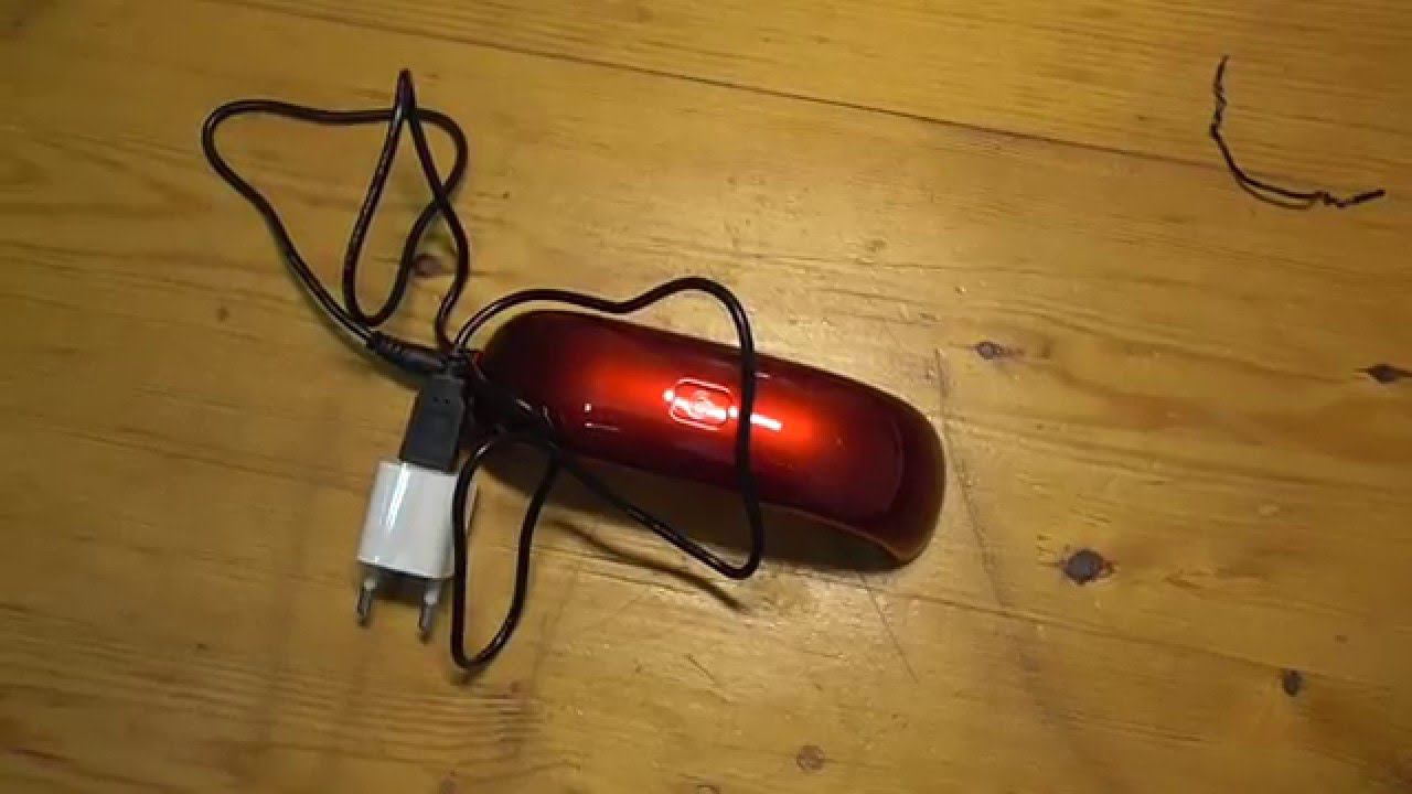 УФ лампа для лака ногтей.