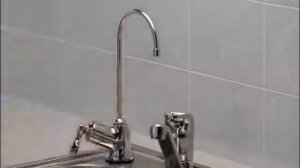 Видеоинструкция по установке системы очистки воды eSpring под столешницей