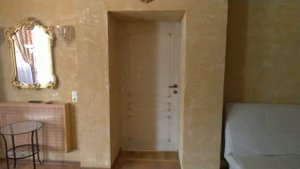 Отель Крылья обзор номера с камином