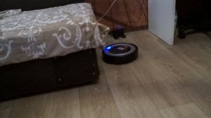 Робот-пылесос REDMOND VR-R300 за 7999 рублей:обзор