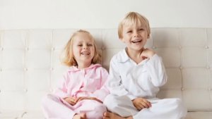 Классный клип про брата и сестру!