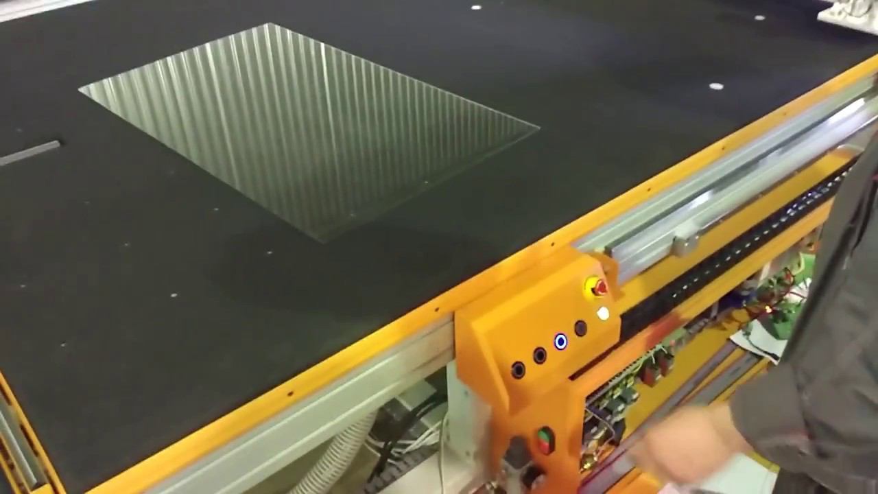 Финальное тестирование стеклорезного станка перед отгрузкой клиенту смотреть онлайн