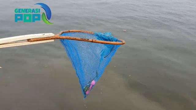 Hari Perhubungan Nasional, Warga dan Instansi di Belawan Bersihkan Laut & Pantai смотреть онлайн