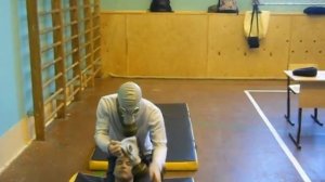 Надевание противогаза на пострадавшего 1