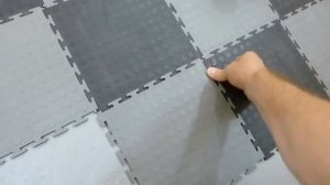 Укладка ПВХ плитки Strongpol в гараже./Пвх плитка для гаража, отзыв клиента