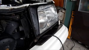 бронирование стеклянных фар плёнкой Oraguard на примере мерседес W124