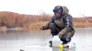 Опасный первый лед 2021. Рыбалка на безмотылку. Ловля живца