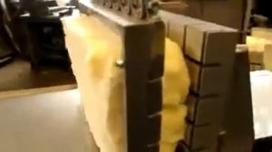 Машина струнной резки монолита сливочного масла РММ-1М (горизонтальный вариант)