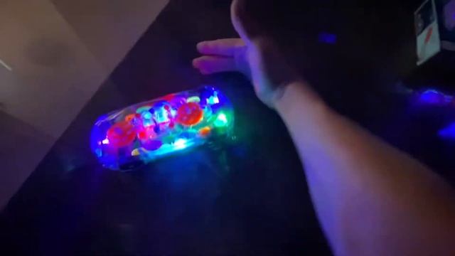 ПРОЗРАЧНЫЙ СВЕТЯЩИЙСЯ АВТОБУС/ПРОЗРАЧНЫЙ LED СПОРТКАР смотреть онлайн