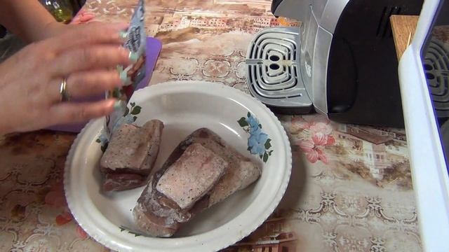 Колбаса домашняя.Стоит сделать такую колбаску, и уже покупную колбасу есть не захочется смотреть онлайн