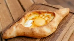 ЛОДОЧКИ С СЫРОМ СУЛУГУНИ.