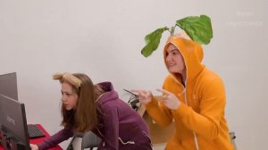 амонг АС радужный друзья в реальной жизни