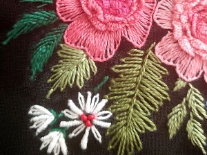 Вышиваем листья ирисом