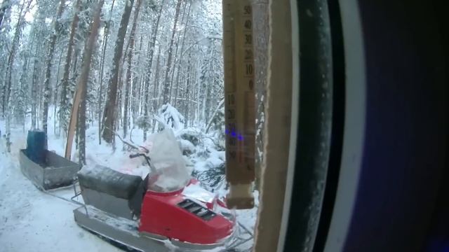 Избушка почти доделана. Западно-сибирские лайки. Снегоход.