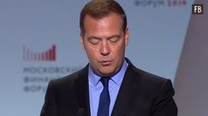 Какое воинское звание у не служившего Дмитрия Медведева?