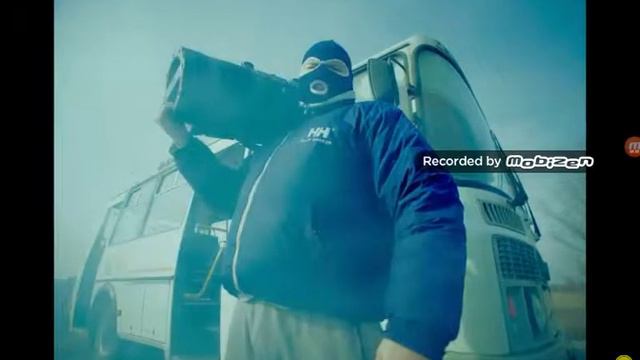 Песня между нами тает лёд смотреть онлайн