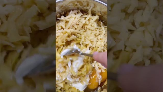 Готовим картофельную запеканку?? #вкусныйрецепт #еда #food #картошка #запеканка #быстроивкусно
