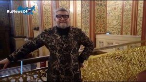 Историк моды Александр Васильев рассказал об идеальных цветах одежды для женщин в возрасте