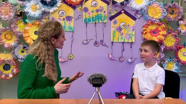 Рубрика "Взгляд снизу .Международный женский день" смотреть онлайн