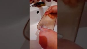 как отмыть желтый чехол