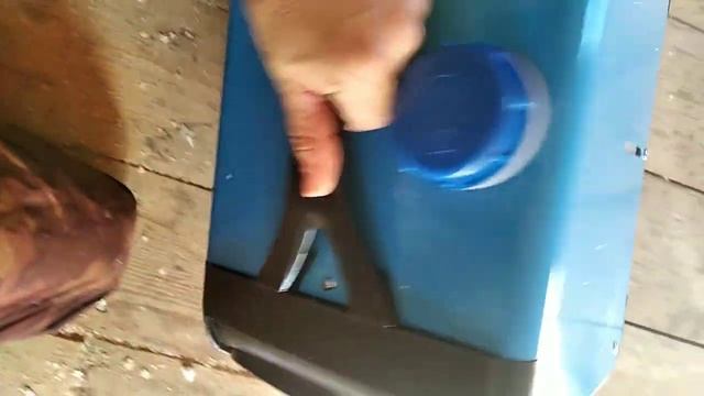 как почта России раздолбала мне китайскую Вебасту, пришлось чинить. смотреть онлайн