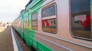 Электропоезд ЭД4М-0451 Экспресс прибывает к станции Нара